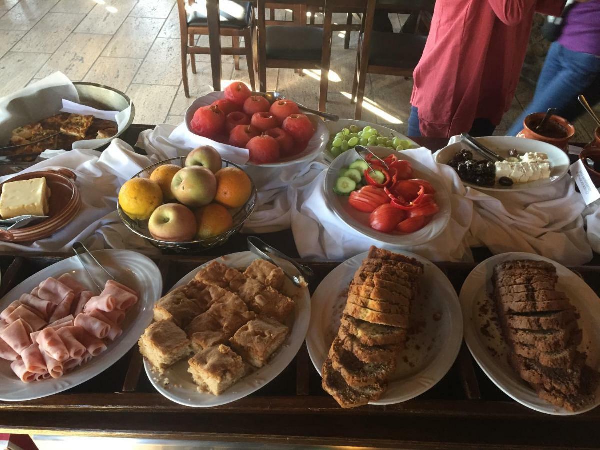קרקיני Oikoperiigitis Hotel מראה חיצוני תמונה