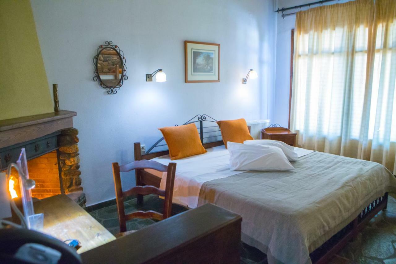 קרקיני Oikoperiigitis Hotel מראה חיצוני תמונה